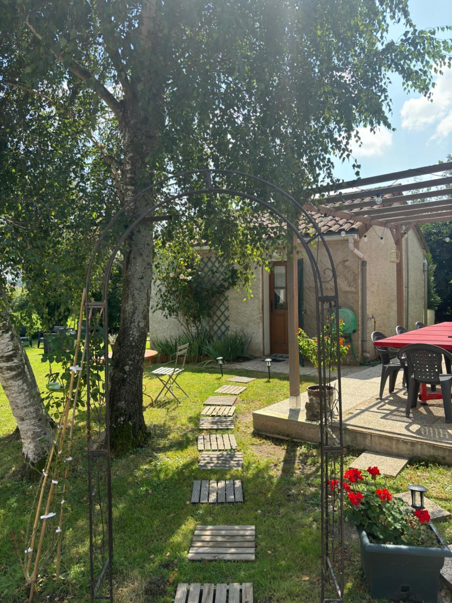 En Auvergne Le Ruisseau Apartment *